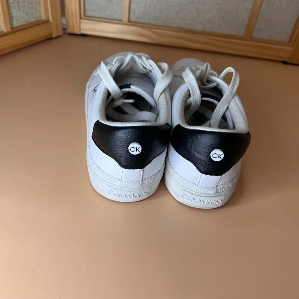 Calvin Klein Womens Claire Casual Fashion Sneakers Size 7 White Black Low Top